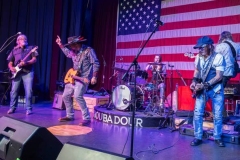 84026328007-country-box-01.JPG_1